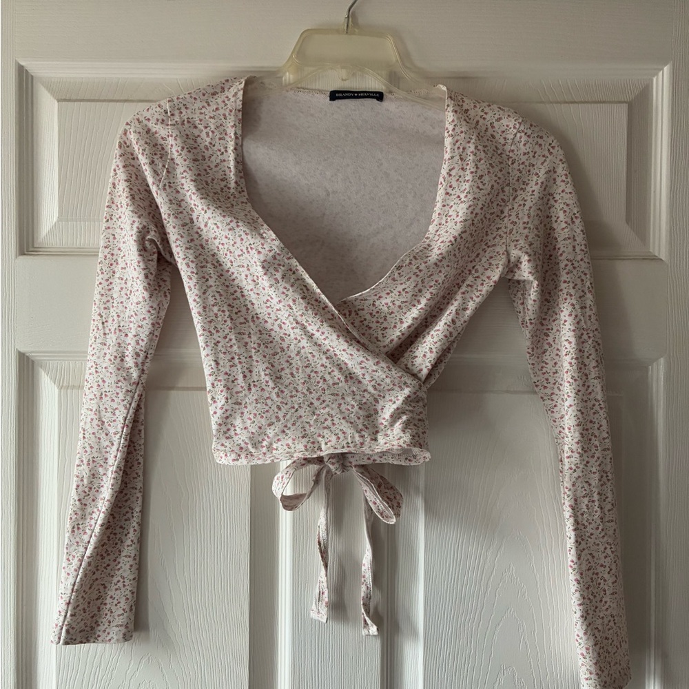 Brandy Melville Floral Wrap Crop Top - Light Pink